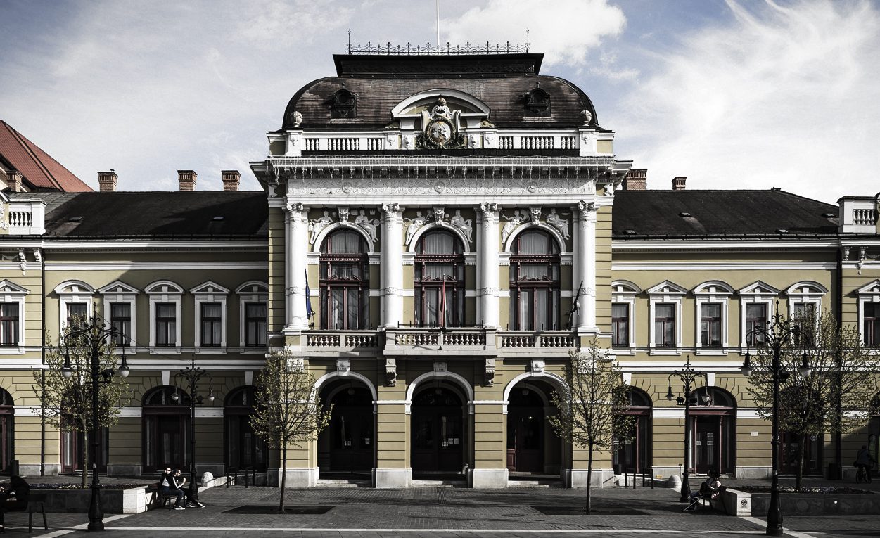 Előrehozott választás, avagy a parázsfújók forradalma
