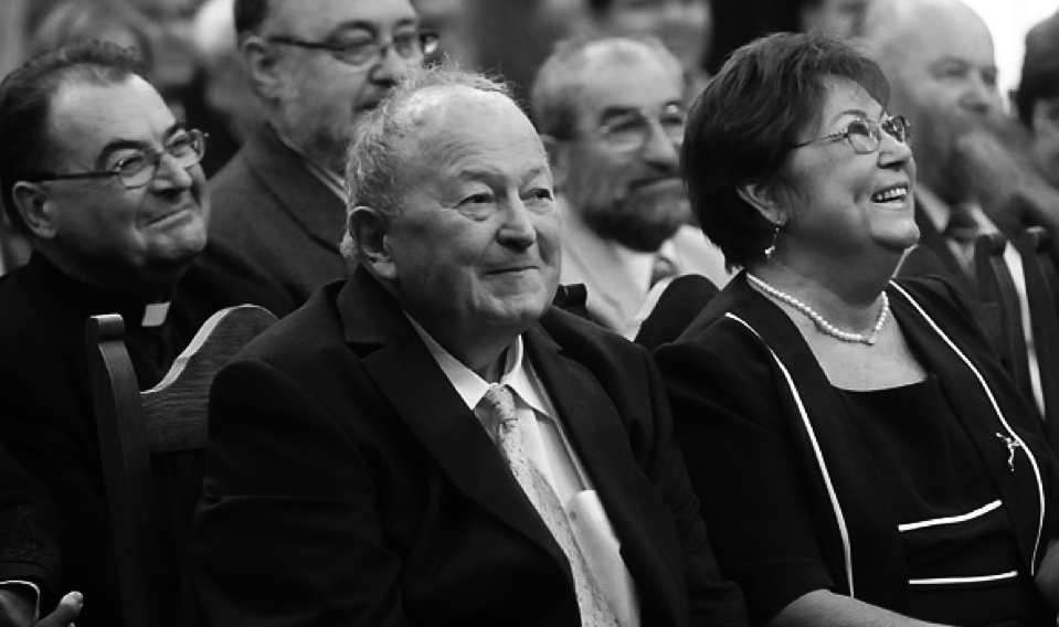 Dr. Ringelhann György emlékén taposva